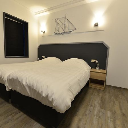 Havenzicht Westkant Dinteloord 외부 사진